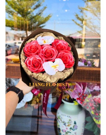 AHB 15 (soap rose)